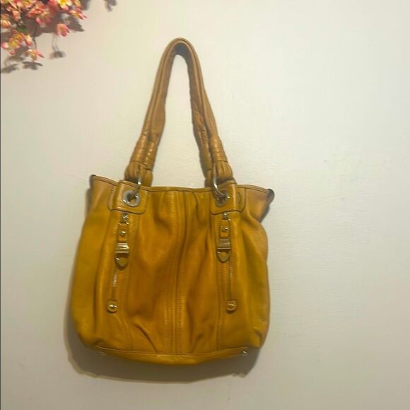 B makowski Elegant mustard yellow  Leather Tote Bag - Picture 2 of 16